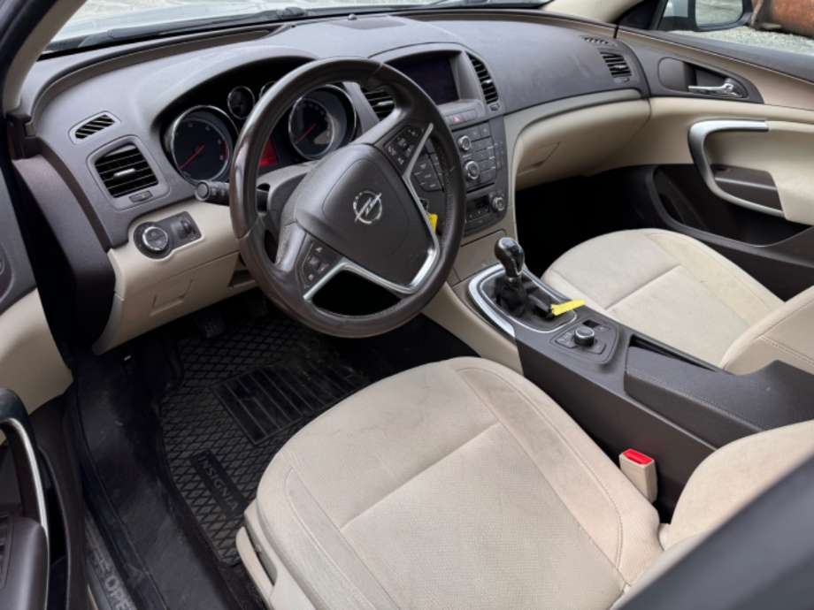 Opel Insignia A 2009-2014 , Motorkode: A20DTH, Girkassekode: