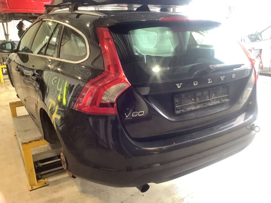 Volvo V60 2010-2013 (Type I, Fase 1) , Motorkode: D4162T, Girkassekode: 