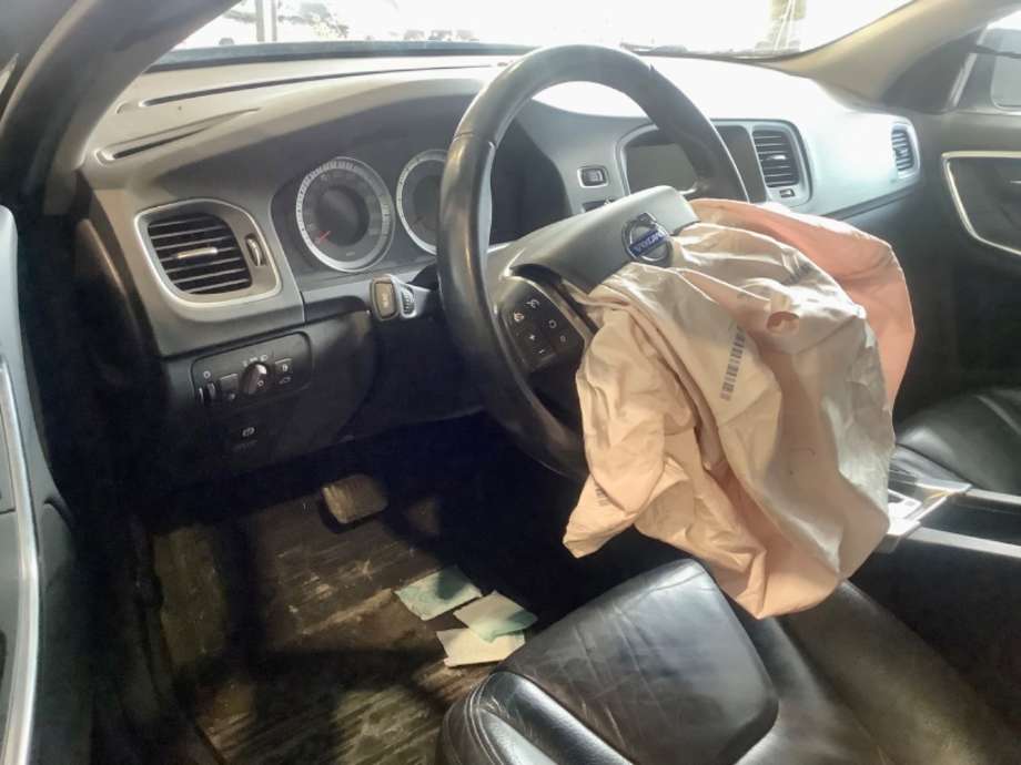 Volvo V60 2010-2013 (Type I, Fase 1) , Motorkode: D4162T, Girkassekode: 
