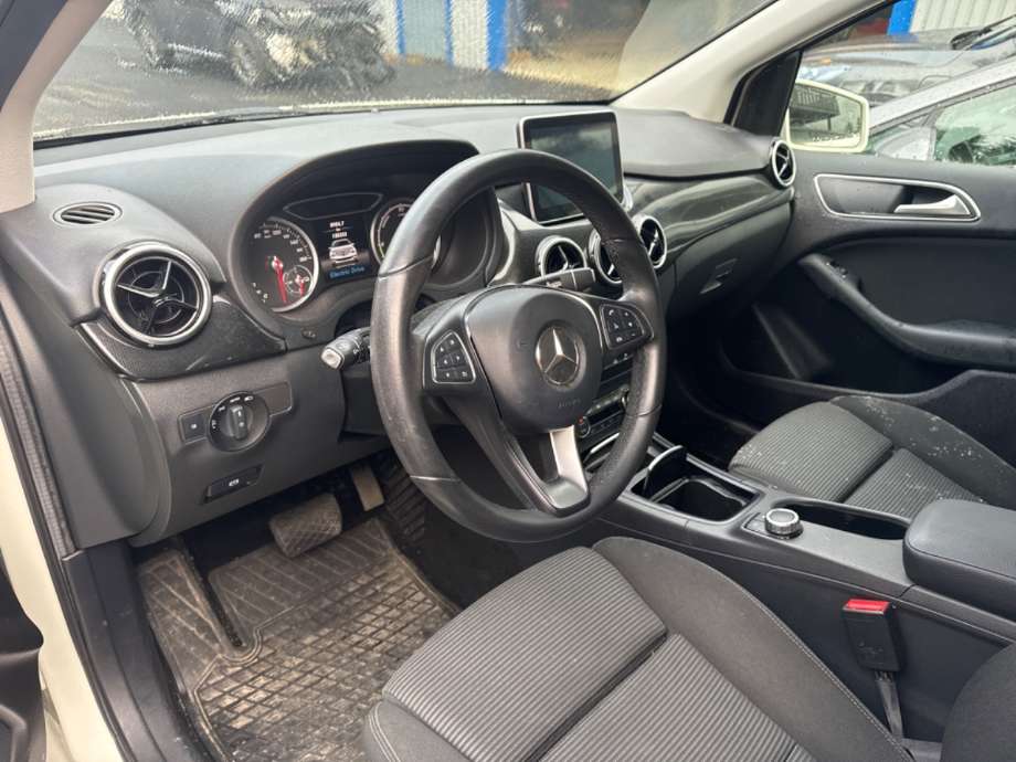Mercedes B-Klasse 2011-2018 (W246) (W246), Motorkode: EM780.990, Girkassekode: 