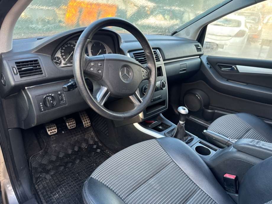 Mercedes B-Klasse 2005-2008 (Fase 1) (W245) (W245), Motorkode: OM640.940, Girkassekode:
