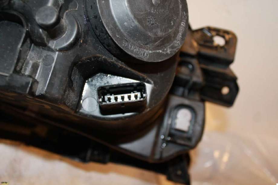 Frontlykt venstre halogen til Renault Clio 2006-2009 (Type III, Fase 1)  (RENAULT CLIO|260101668R|)