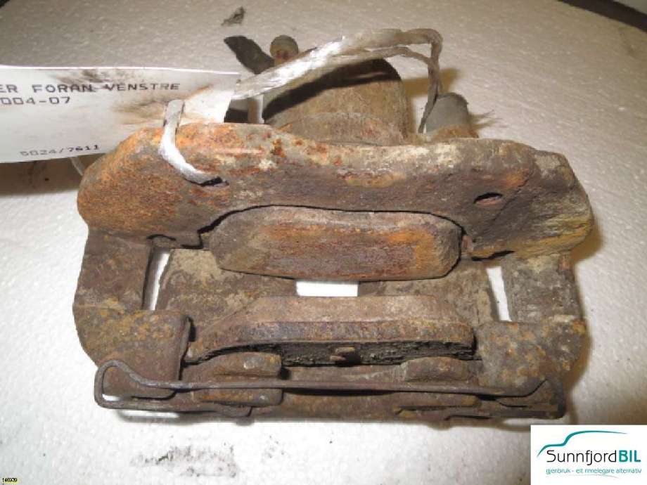 Bremsecaliper venstre foran til Volvo V50 2004-2007 (Fase 1) (VOLVO|)