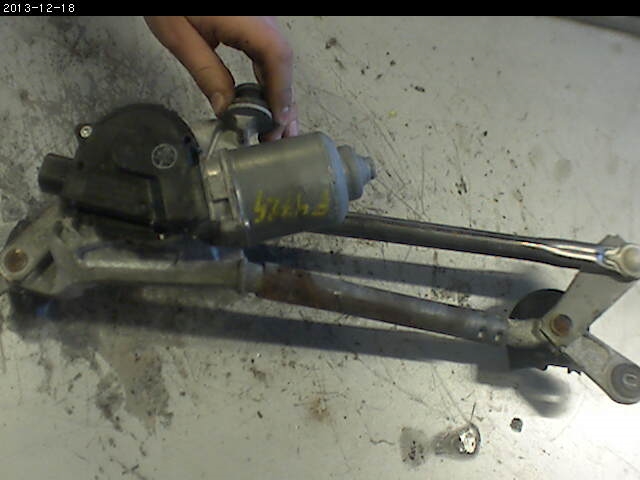 Viskermotor frontrute til Toyota Yaris, 2006-2009 (Type II, Fase 1)  (TOYOTA|)