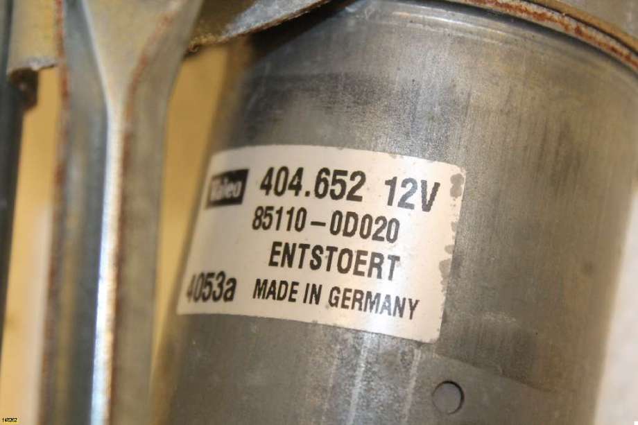 Viskermotor frontrute til Toyota Yaris 2003-2005 (Type I, Fase 2) (TOYOTA|851100D020|)
