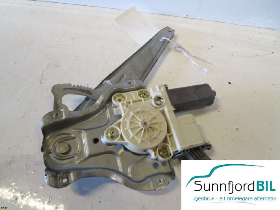 Ruteheis høyre til Toyota Avensis 2003-2008 (Type II)  (TOYOTA||0130822031)