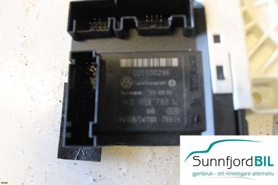 Ruteheis venstre til VW Passat 2005-2010 (B6) (B6) (F005S00296|1K0959792|)