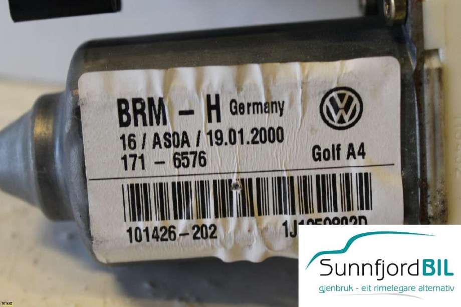 Ruteheis høyre til VW Golf IV 1998-2003  (VOLKSWAGEN|101429202|BRM-H|)