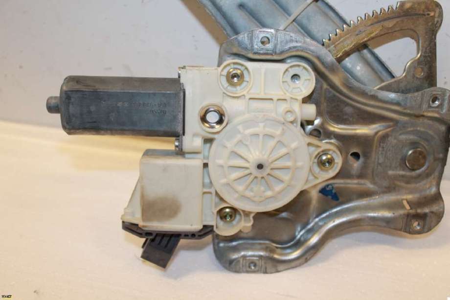 Ruteheis venstre bak til Toyota Avensis, 2003-2008 (Type II)  (TOYOTA|)