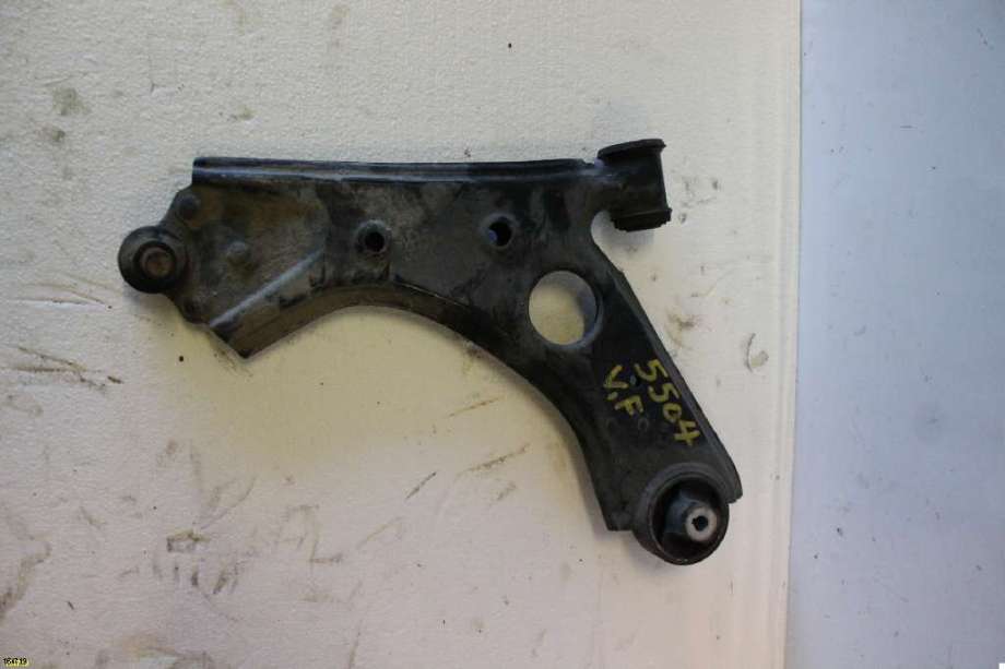 Bærebru venstre foran nedre til Opel Combo C 2002-2011 (OPEL|95514537|)