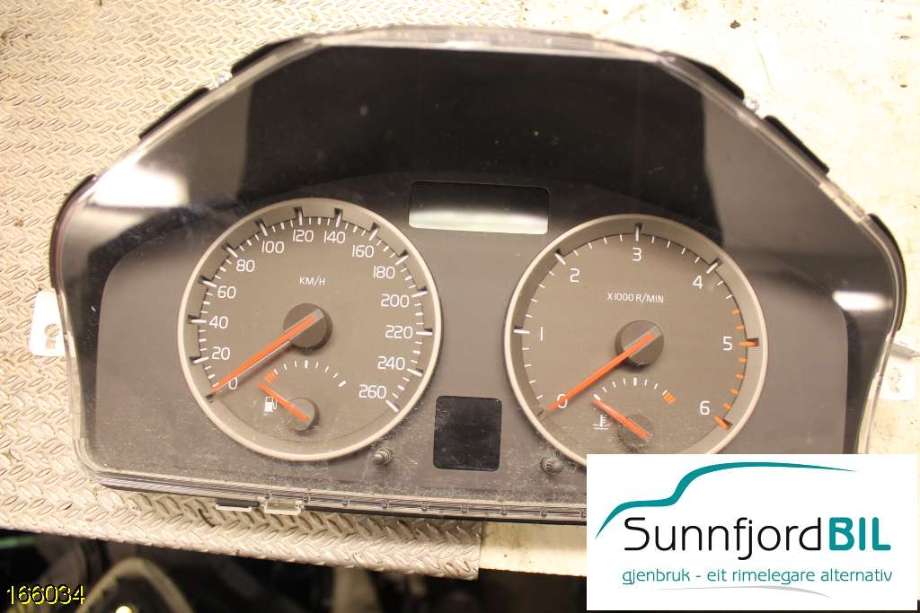Instrumentpanel til Volvo V50, 2004-2007 (Fase 1)  (VOLVO|30710071)