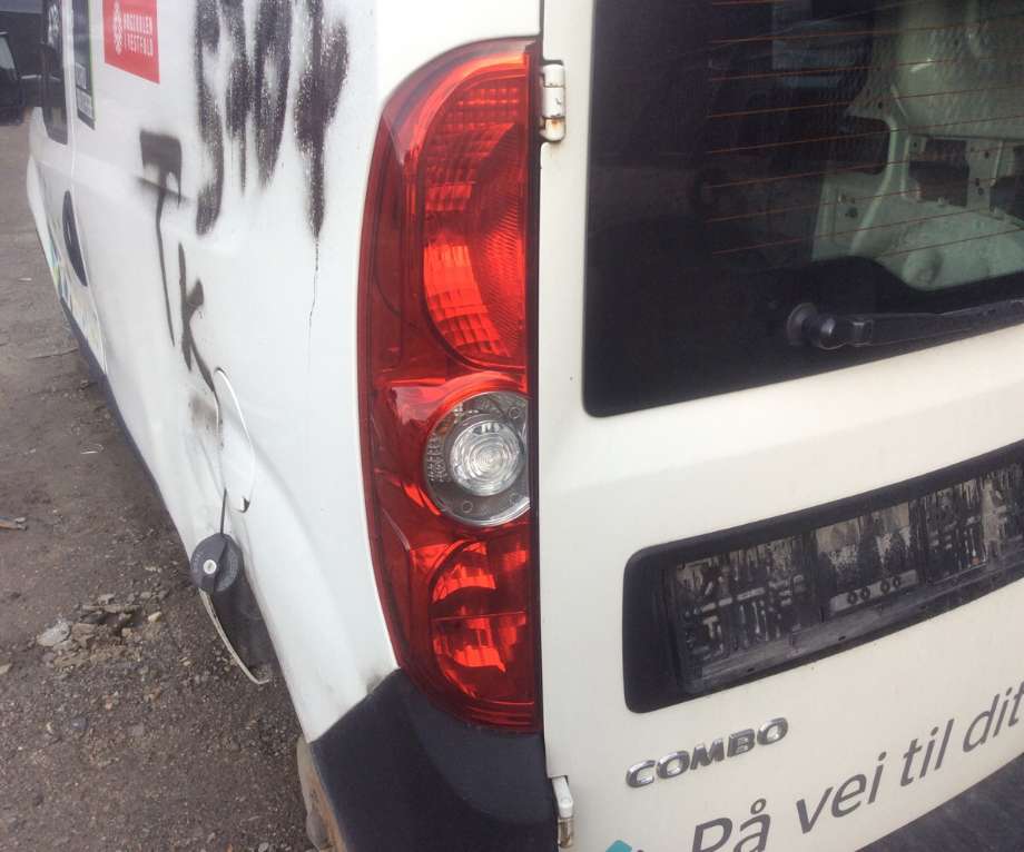 Baklykt venstre til Opel Combo C, 2002-2011 (OPEL|)
