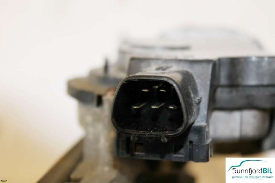 Viskermotor frontrute til Mazda 6 2002-2008 (Type I)  (MAZDA 6||8492002390)
