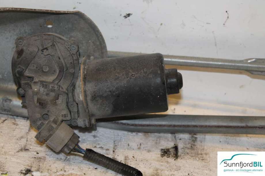 Viskermotor frontrute til Toyota Avensis, 2000-2003 (Type I, Fase 2) (TOYOTA|)