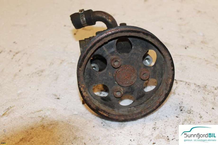 Servo pumpe mekanisk til VW Passat, 2001-2005 (B5,3BG) (B5,3BG) (VOLKSWAGEN|8D0 145 156 K)