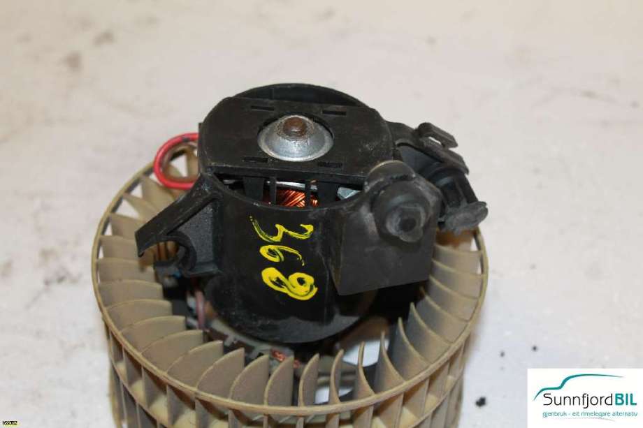 Varmeapparat motor til VW Transporter / Caravelle 1990-2003 (T4) (T4) (VOLKSWAGEN TRANSPORTER SYNCRO|357 820 021|)