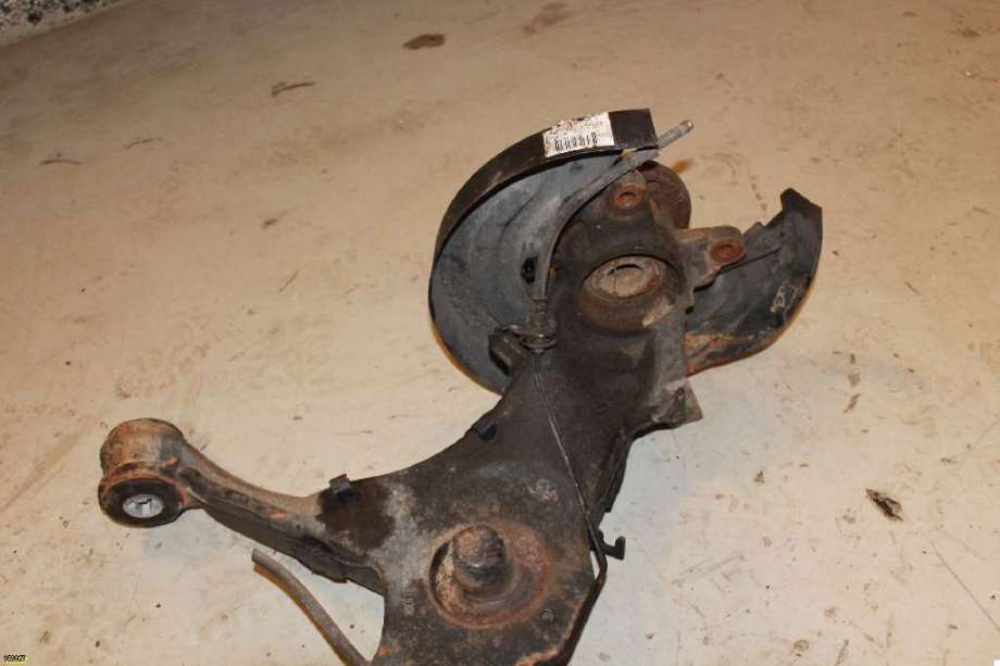 Hjulspindel høyre bak til VW Transporter / Caravelle 2003-2009 (Fase 1) (T5) (T5) (VOLKSWAGEN|7H0 501 071 E|7E0 501 071|)