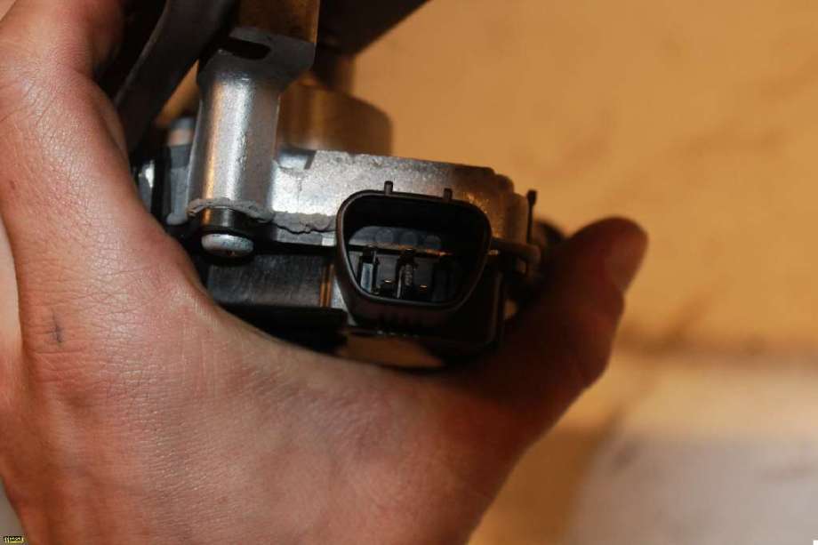 Viskermotor frontrute til Suzuki Swift 2011-2017  (SUZUKI|)