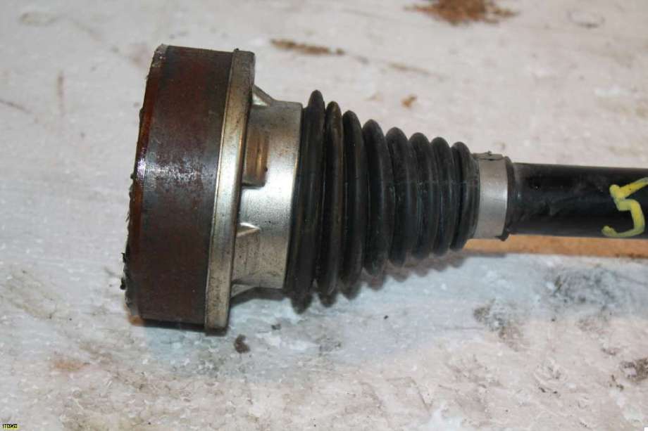 Drivaksel venstre foran til VW Passat 2011-2015 (B7) (B7) (VOLKSWAGEN|)