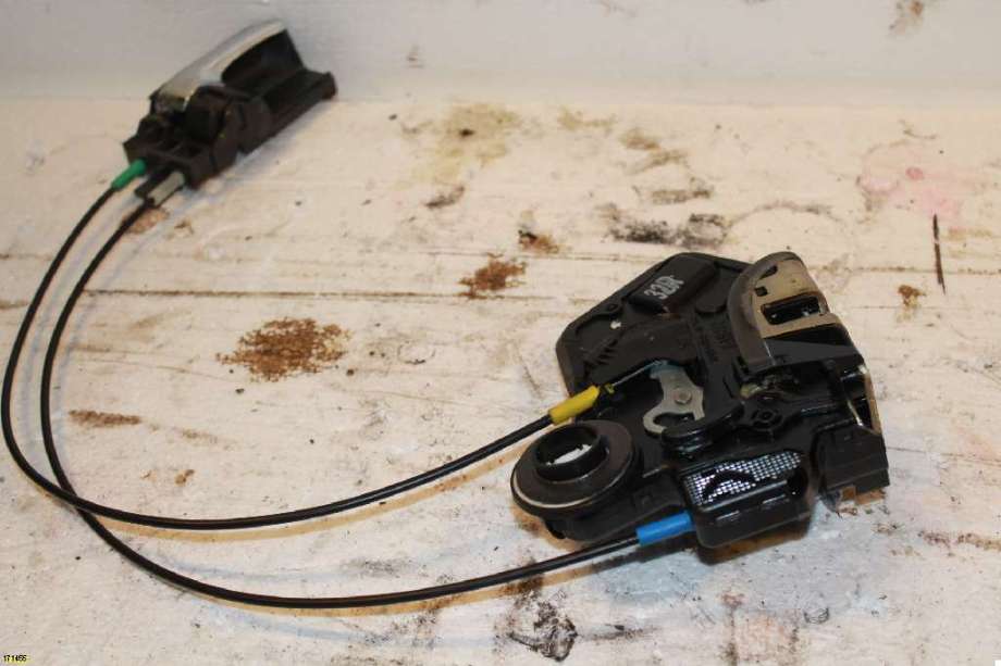 Låsekasse høyre til Toyota Corolla, 2002-2007  (TOYOTA|)