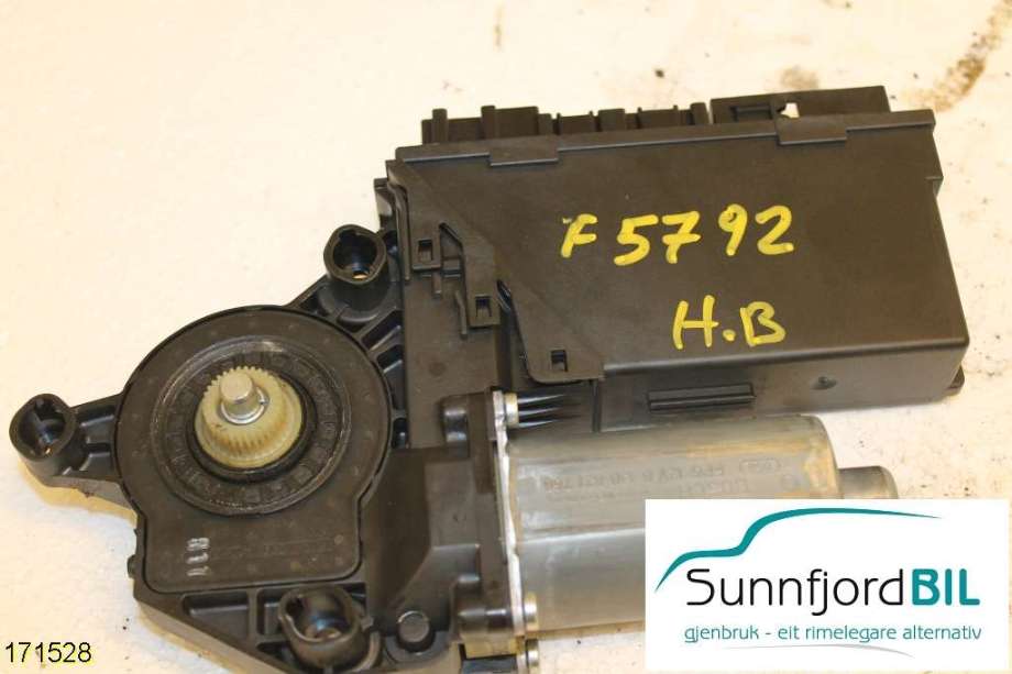 Ruteheis høyre til Audi A4, 2004-2008 (Type III) (B7) (B7) (AUDI|)