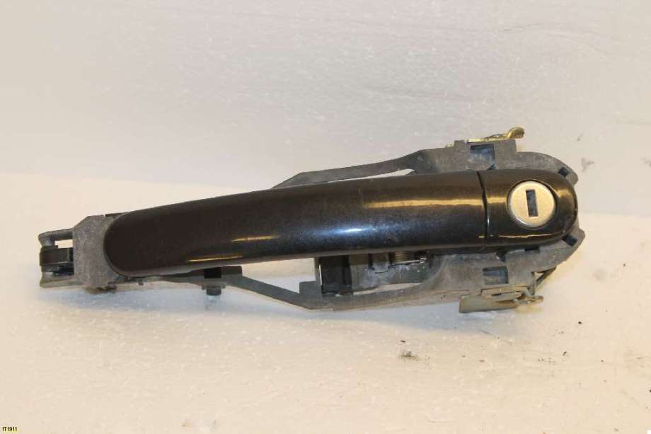Dørhåndtak utv venstre foran til VW Passat, 2001-2005 (B5,3BG) (B5,3BG) (VOLKSWAGEN|)