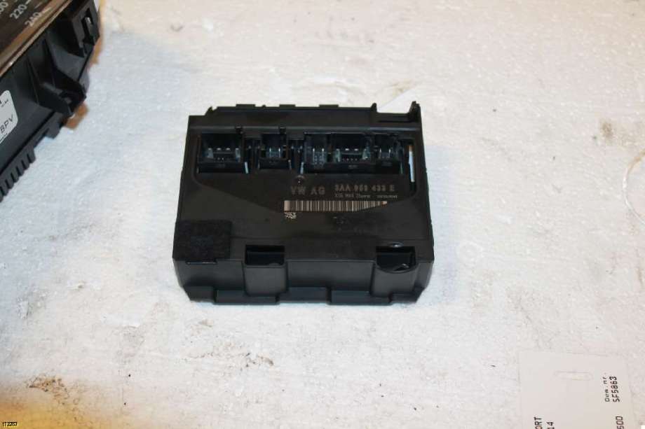 Styreenhet comfort (BCM) til VW Passat 2011-2015 (B7) (B7) (VOLKSWAGEN||3AA959433E)