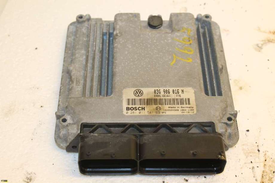 Styreenhet motor til VW Caddy, 2004-2010 (Type III, Fase 1)  (VOLKSWAGEN|)