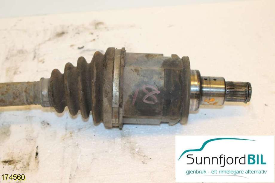 Drivaksel venstre foran til Toyota RAV4 2000-2006 (Type II)  (TOYOTA|)