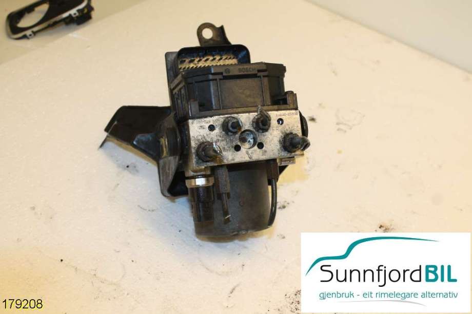 ABS sentral til Toyota Avensis 2003-2008 (Type II) (TOYOTA|)