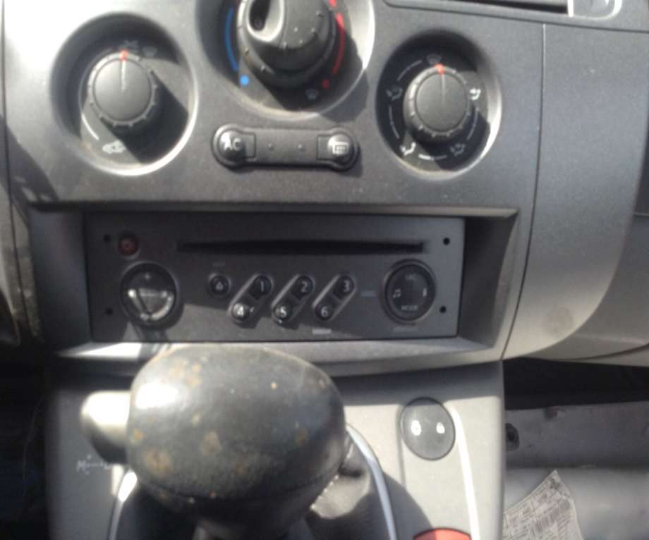 Bilstereo til Renault Scenic, 2003-2009 (Type II)  (RENAULT|8200550822)
