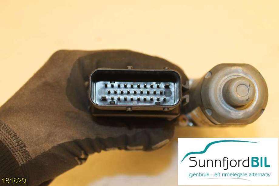 Ruteheis venstre til VW Passat 1997-2000 (B5,3B) (B5,3B) (3B4837751EG|0130821695|)