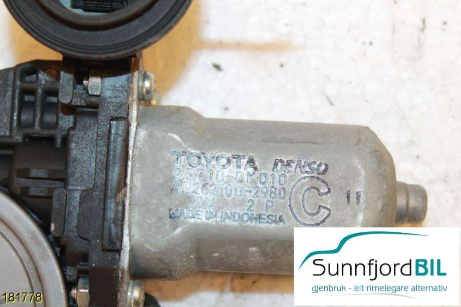 Ruteheis høyre til Toyota Hilux 2012-2016  (TOYOTA|)