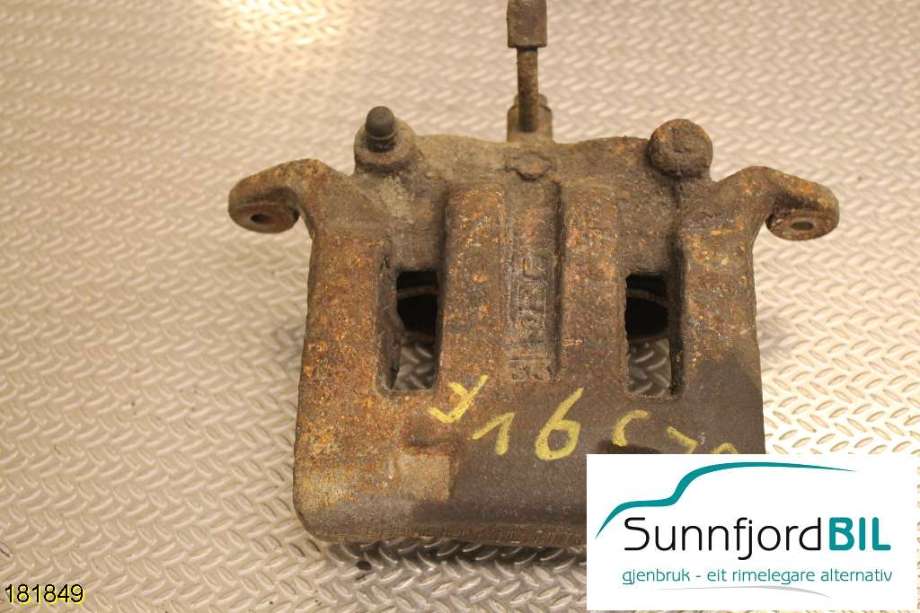 Bremsecaliper venstre foran til Nissan King Cab, 2002-2011 (Fase 2) (D22/NP300) (D22/NP300) (NISSAN NIVARA|)