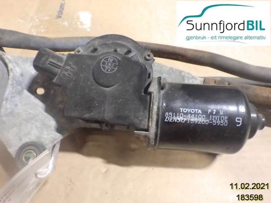 Viskermotor frontrute til Toyota Avensis, Verso 2001-2009  (TOYOTA|8511044100|)