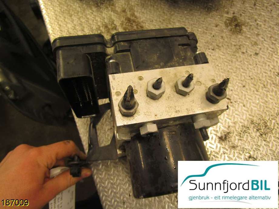 ABS sentral til Volvo V70 2007-2013 (Type III, Fase 1)  (VOLVO|30681619|)