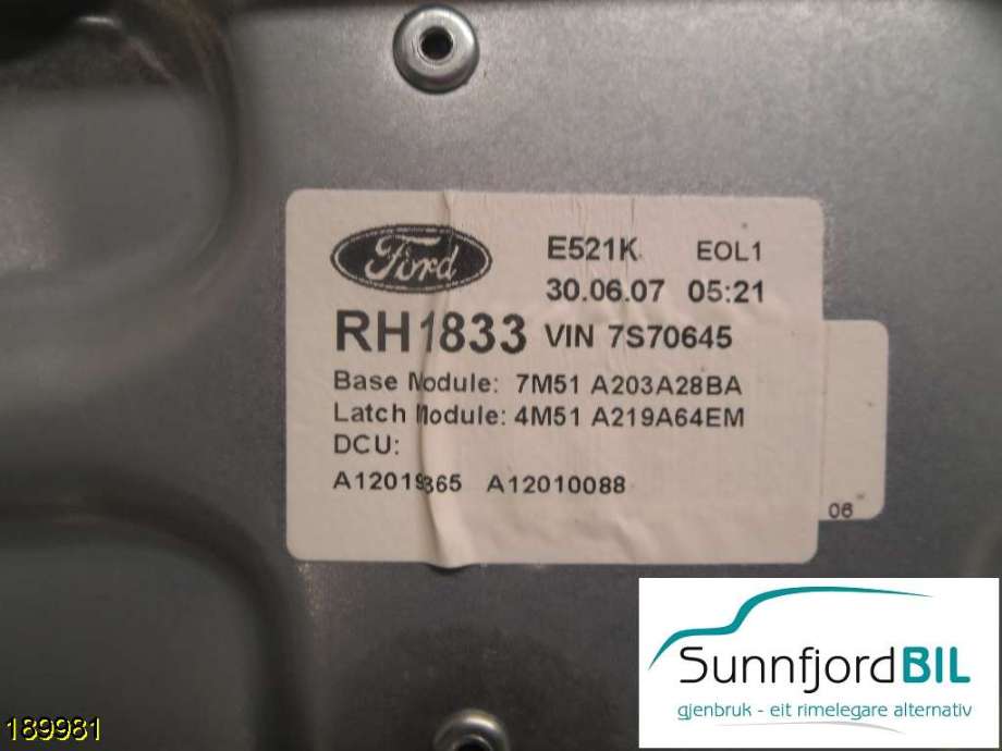 Ruteheis høyre til Ford Focus 2004-2007 (Type II, Fase 1)  (FORD|7M51A203A28BA|)