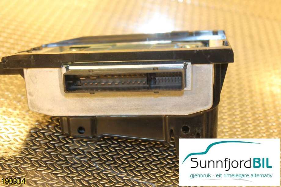 Bilstereo forsterker til Ford Mondeo 2011-2014 (Type IV, Fase 2)  (FORD|BS7T18B849|)
