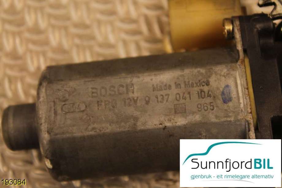 Ruteheis venstre foran til Mercedes ML 1997-2005 (W163) (W163) (MERCEDES||9137041104)