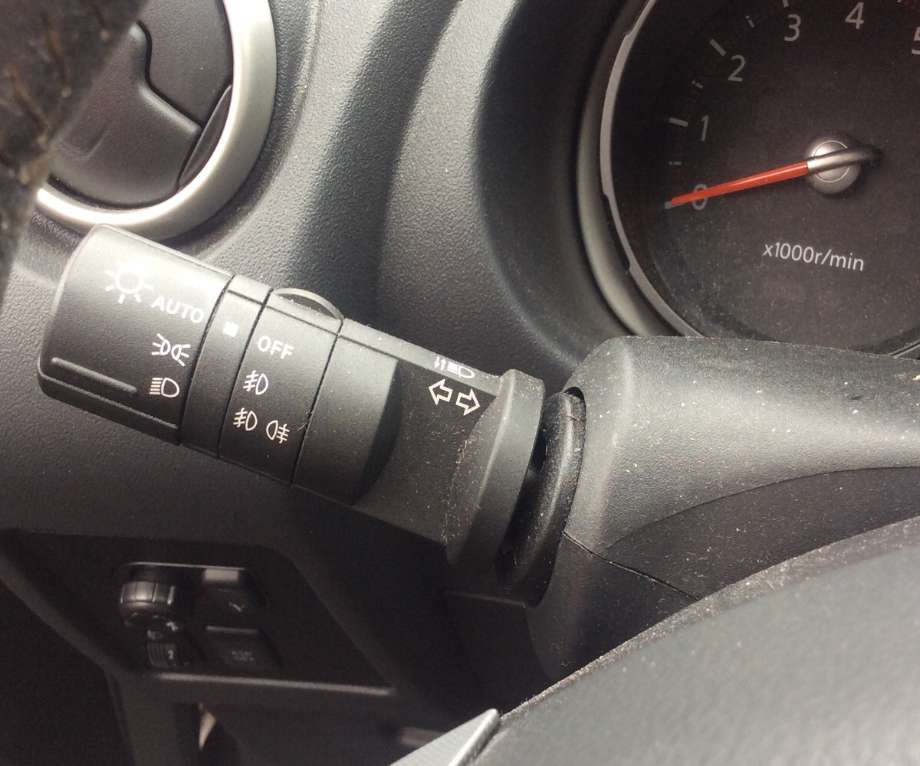 Bryter blink til Nissan Qashqai, 2007-2010 (Type I, Fase 1)  (NISSAN|7X05SN)