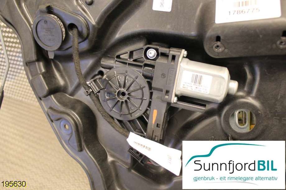 Ruteheis til Volvo XC60 2008-2013 (Type I, Fase 1)  (VOLVO||1786775)