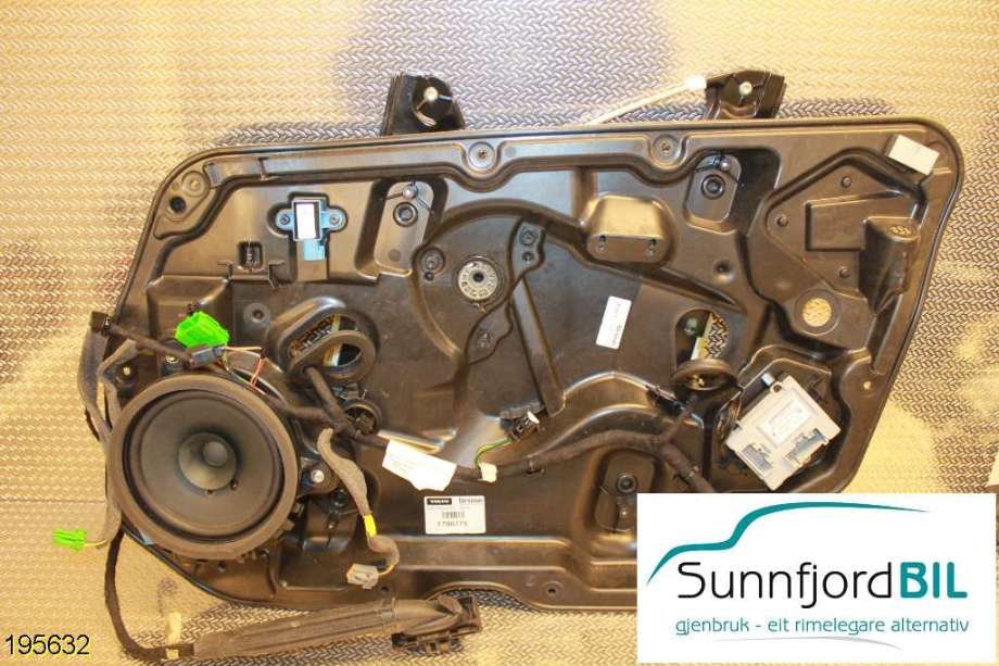 Ruteheis til Volvo XC60, 2008-2013 (Type I, Fase 1)  (VOLVO|1786775)