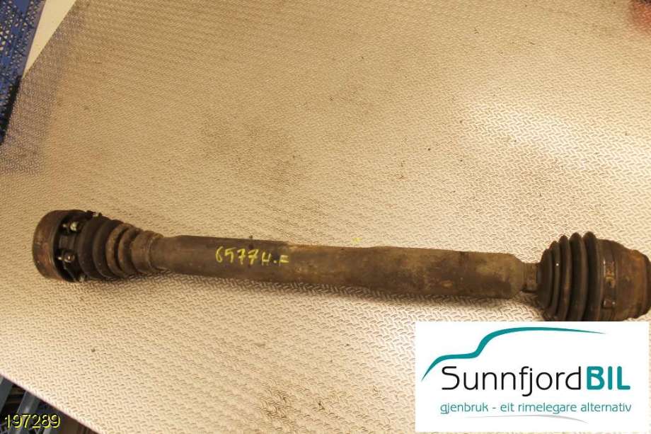 Drivaksel høyre foran til Audi A3 1996-2003 (Type I) (AUDI|1J0 407 271 Q|)