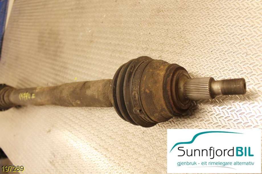Drivaksel høyre foran til Audi A3 1996-2003 (Type I) (AUDI|1J0 407 271 Q|)