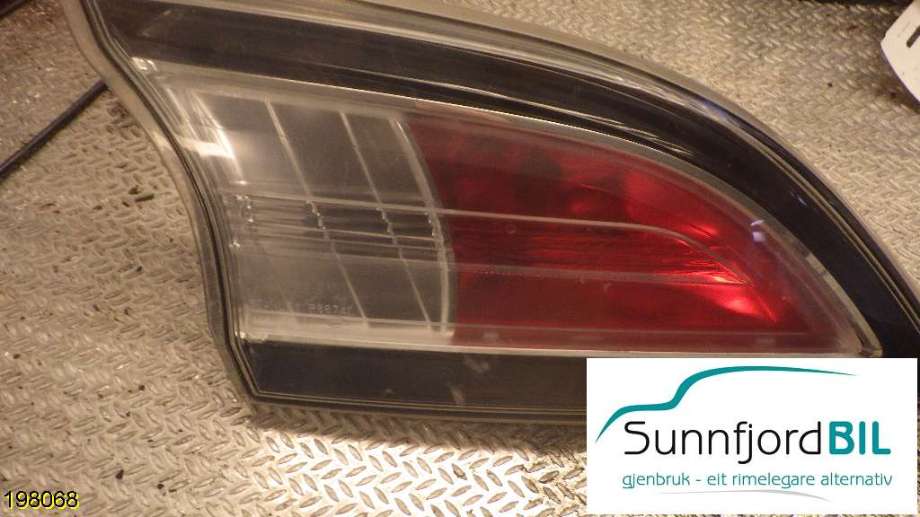 Baklykt venstre indre til Mazda 3 2009-2013 (Type II)  (MAZDA|)