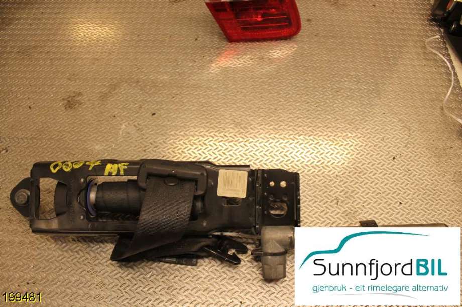 Sikkerhetsbelte foran høyre til Volvo S40, 2008-2012 (Type II, Fase 2)  (VOLVO|8639692)