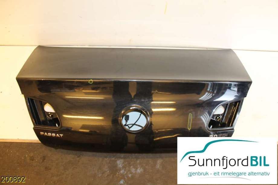 Bakluke sedan til VW Passat, 2005-2010 (B6) (B6) (VOLKSWAGEN|3C5 827 025 H)