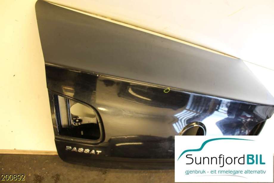 Bakluke sedan til VW Passat 2005-2010 (B6) (B6) (VOLKSWAGEN|3C5 827 025 H|)