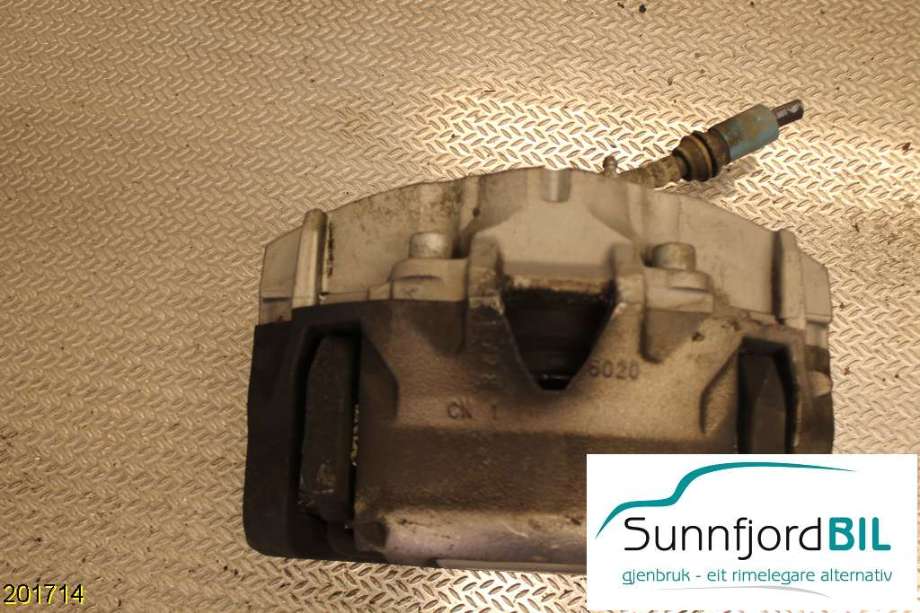Bremsecaliper venstre foran til Volvo XC70, 2014-2016 (Type II, Fase 2)  (VOLVO|)