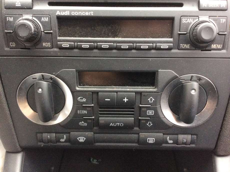 Varmeapparat betjening til Audi A3 2003-2008 (Type II, Fase 1) (AUDI|8P0820043J|)